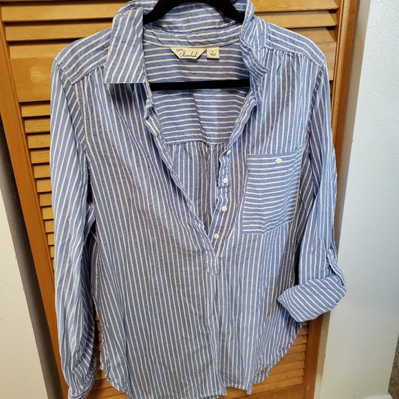 Half Button Down Collard Shirt - Picture 1 of 3